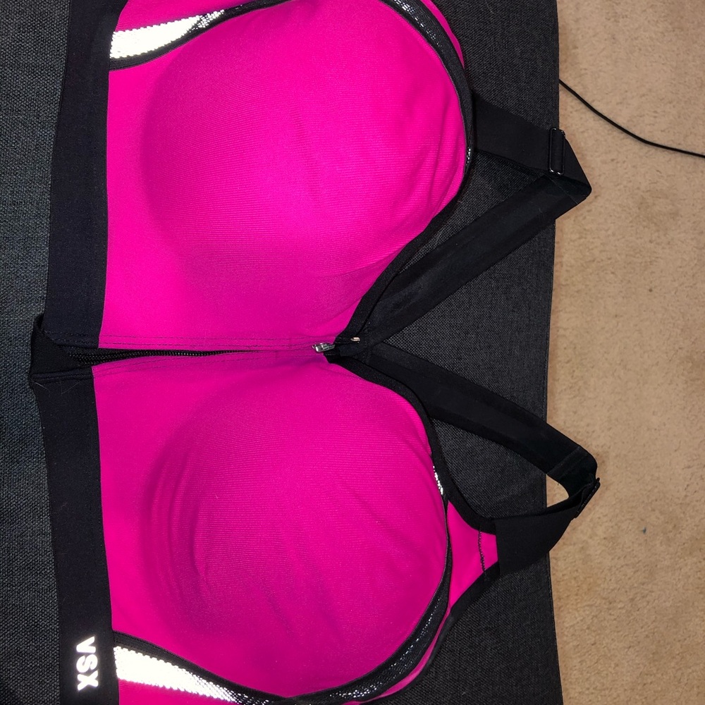 VS sports bra